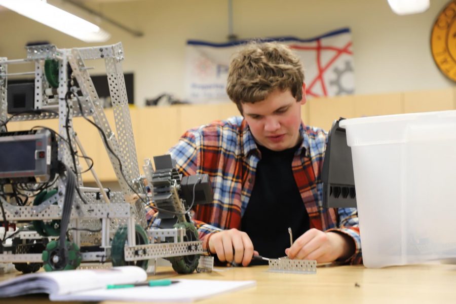 Roborams compete at Vex Robotics Competition